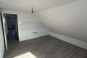 Schöne 2-Zimmer-Dachgeschosswohnung nach Sanierung – Die vollständige Adresse der Immobilie erhältst du vom Anbieter., 42657 Burg/Höhscheid, Solingen – Vorschaubild 6