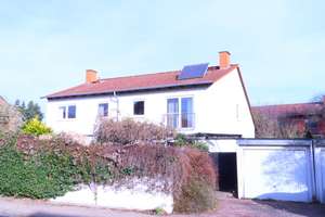 Schicke Doppelhaushälfte in Wolfenbüttel mit kuscheligem Garten, Garage und Keller – Am Kälberanger 4b, 38302 Wolfenbüttel – Vorschaubild 1