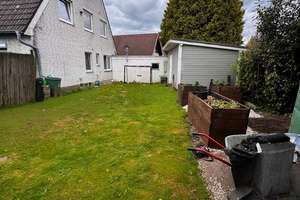 Großzügiges Zweifamilienhaus mit schönem Garten in ruhiger Lage in Lübeck/St. Lorenz – Die vollständige Adresse der Immobilie erhältst du vom Anbieter., 23556 Sankt Lorenz Nord, Lübeck – Vorschaubild 3