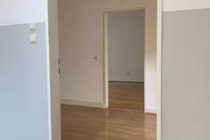 sehr zentral gelegene, großzügig geschnittene 3-Zimmer-Wohnung in Köln-Deutz – Gotenring 3a, 50679 Deutz, Köln – Vorschaubild 2