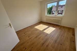 Frisch renovierte 3-Zimmer-Wohnung mit Balkon und schönem Blick ins Grüne – Burgwall 20, 38229 Gebhardshagen, Salzgitter – Vorschaubild 4