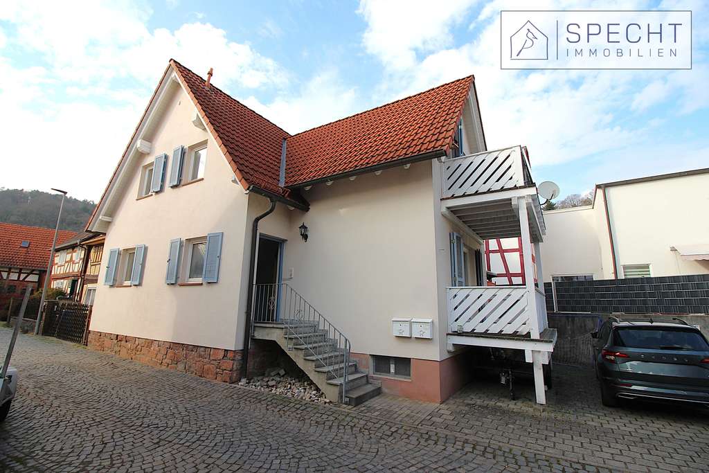 Immobilie in Gelnhausen - PFLEGELEICHTES ZWEIFAMILIENHAUS MIT SOLIDER AUSSTATTUNG! Bj. 1998, 150,71m² Wfl., Balkone in GN-Roth - Bild 1