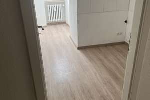 Renovierte 2 Zimmer Wohnung im Dachgeschoss zu vermieten – Sursstr. 20, 45143 Altendorf, Essen – Vorschaubild 2