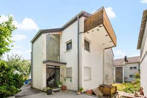 Gepflegtes Mehrfamilienhaus mit Potenzial für Eigennutzer und Kapitalanleger – Die vollständige Adresse der Immobilie erhältst du vom Anbieter., 70563 Heerstraße, Stuttgart – Vorschaubild 2
