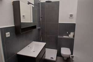 Kernsanierte moderne Single-Wohnung in Wuppertal-Oberbarmen (Küche / Bad teilmöbliert) – Die vollständige Adresse der Immobilie erhältst du vom Anbieter., 42277 Oberbarmen, Wuppertal – Vorschaubild 4