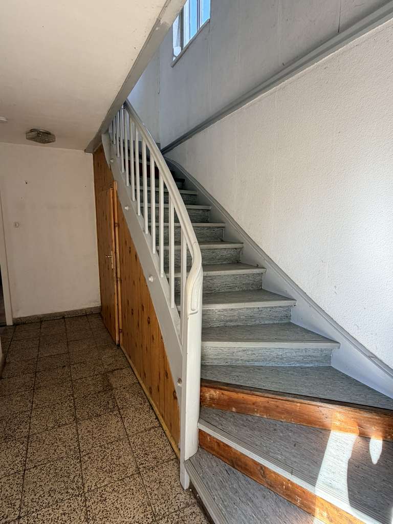 Immobilie in Genderkingen - Sanierungsbed. EFH auf ca. 796 m² Grd. mit wertigem Garagengebäude Nähe Rain! - Bild 1