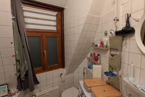 Altbau-Dachgeschosswohnung mit großer Dachterasse direkt an der Agneskirche – Die vollständige Adresse der Immobilie erhältst du vom Anbieter., 50670 Neustadt/Nord, Köln – Vorschaubild 12