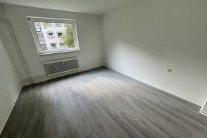 Renovierte 3-Zimmer-Wohnung mit Balkon in Salzgitter-Gebhardshagen – 38229 Gebhardshagen, Salzgitter – Vorschaubild 3