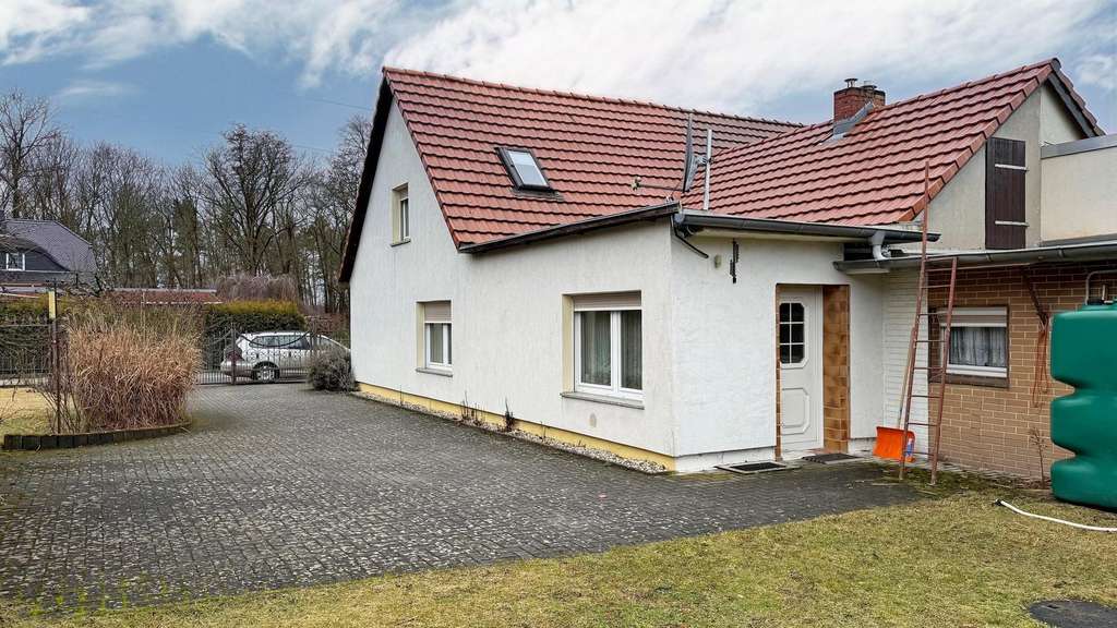 Immobilie in Spremberg - Kleines Haus auf gepflegtem Grundstück - Bild 1