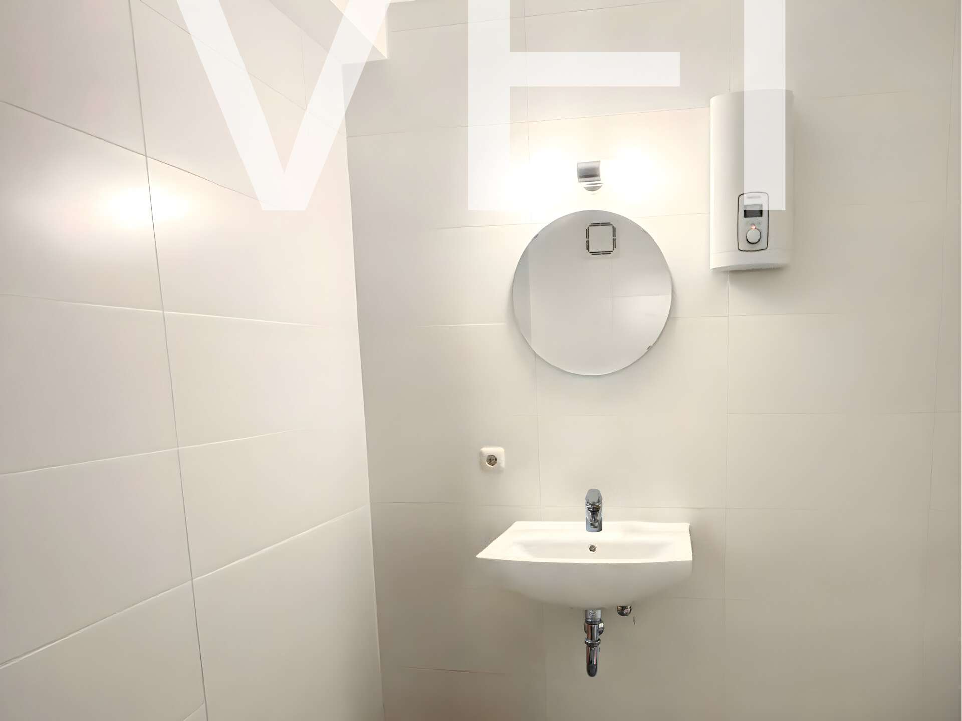 Immobilie in Gersthofen - Zentrale 6-Zi.-Wohnung - ideal für Mitarbeiter oder eine Familie - Bild 4