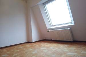 Charmante 2-Zimmer Dachgeschosswohnung in Düsseldorf Bilk – Suitbertusstraße 78, 40223 Bilk, Düsseldorf – Vorschaubild 7