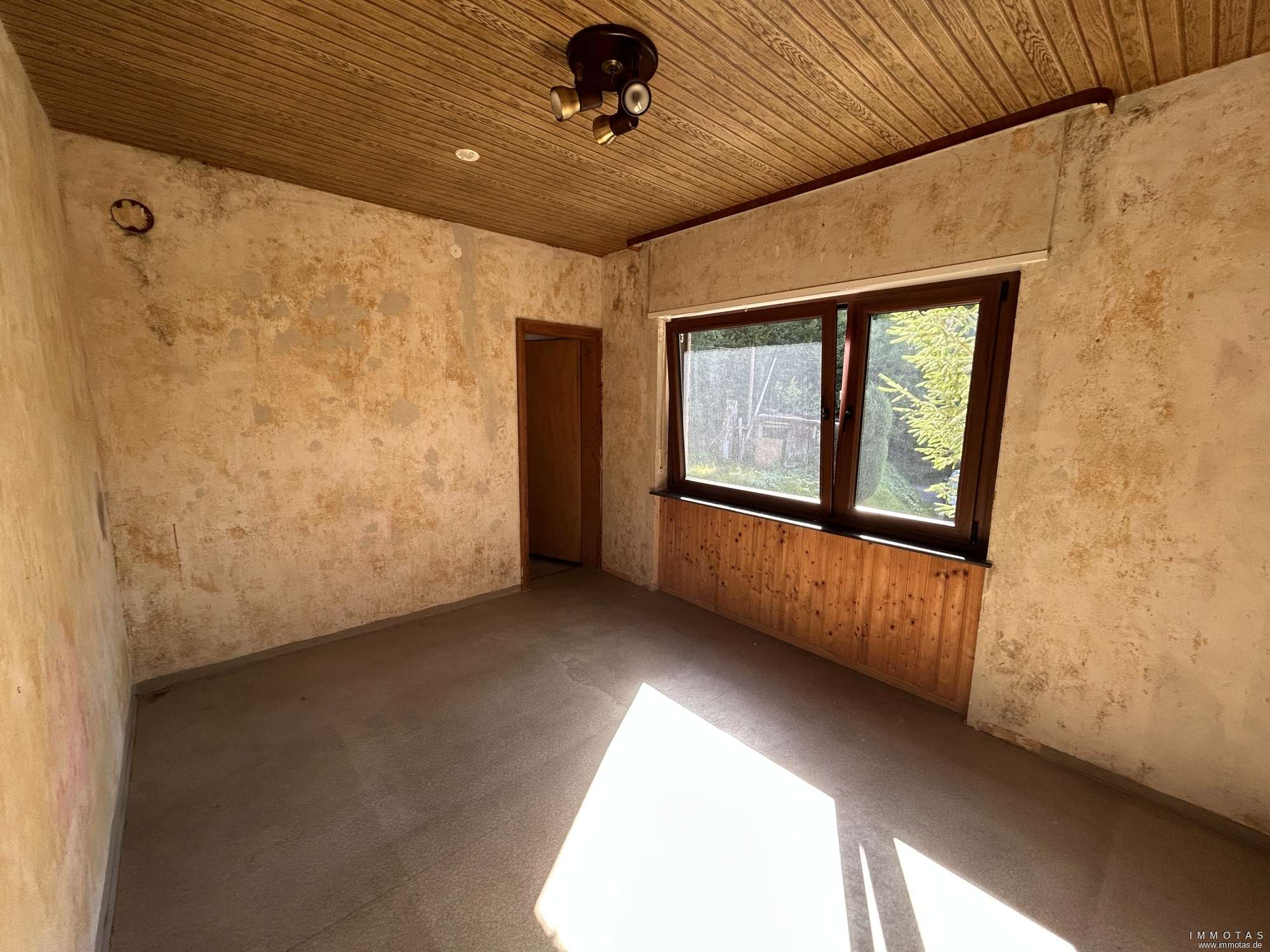 Immobilie in Erlenbach bei Dahn - Sanierungsobjekt in Erlenbach mit einzigartigem Blick auf Burg Berwartstein - Bild 3