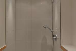 Moderne 2,5-Zimmer-Wohnung mit Gartenterrasse, EBK und Tiefgarage (E-Auto!) – Heideloffstraße 26, 90478 Glockenhof, Nürnberg – Vorschaubild 6