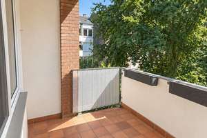 4-Zimmer-Wohnung mit Grünblick, Balkon und zusätzlichen Dachgeschossflächen – 40595 Garath, Düsseldorf – Vorschaubild 6