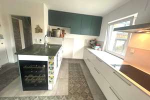 Zukunftssicher wohnen: Modernisiertes Effizienzhaus mit PV, Apartment & Pool – Die vollständige Adresse der Immobilie erhältst du vom Anbieter., 64331 Weiterstadt – Vorschaubild 2