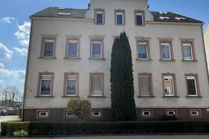 Gemütliche DG-Wohnung mit Einbauküche und Balkon ! Garage für Ihren PKW !! – Chemnitztalstraße 117, 9114 Chemnitz – Vorschaubild 1