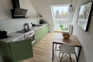 schickes möbliertes 1 Raum Appartement im Dachgeschoss,  45 m² – Rembrandtstr. 30, 45147 Holsterhausen, Essen – Vorschaubild 4