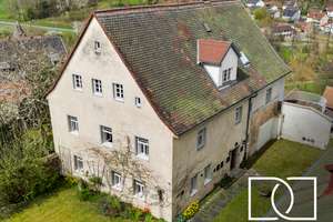 Historisches Schmuckstück! Wohnhaus in zentraler Innenstadtlage mit denkmalgeschütztem Fabrikgebäude – Die vollständige Adresse der Immobilie erhältst du vom Anbieter., 95473 Creußen – Vorschaubild 1