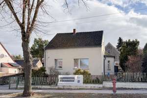 ++ Handwerkerhaus auf großem Grundstück mit schönem Nebengelass ++