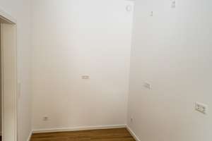 4-Zimmer-Wohnung (2021 komplett saniert) 300 m entfernt vom Hofgarten mit Balkon – 40479 Pempelfort, Düsseldorf – Vorschaubild 15
