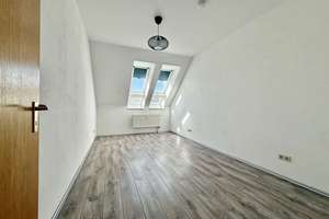 Leerstehende DG-Wohnung + ca. 20 m² Nutzfläche im Spitzboden – Die vollständige Adresse der Immobilie erhältst du vom Anbieter., 30559 Anderten, Hannover – Vorschaubild 9