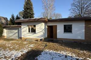 Bungalow mit Potenzial am Waldrand in Berlin Frohnau mit Doppelgarage