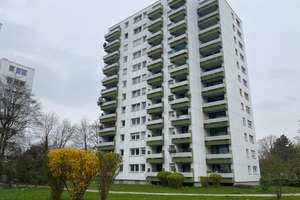 Wohlfühl-1-Zimmerwohnung: hell, großzügig, mit Balkon ins Grüne – Die vollständige Adresse der Immobilie erhältst du vom Anbieter., 81243 Aubing-Süd, München – Vorschaubild 1
