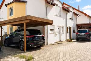 Doppelhaushälfte mit 156 m², 6 Zimmern & Garten in Stuttgart-Hausen