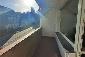 Helle 2-Zimmerwohnung mit Balkon und EBK zu vermieten! – Stöcken 37, 42651 Solingen-Mitte, Solingen – Vorschaubild 2