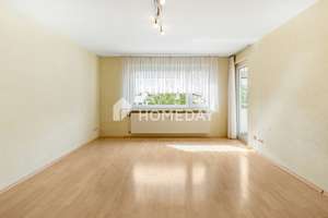 Helle 3-Zimmer-Wohnung mit Loggia und Einbauküche in gepflegtem Mehrfamilienhaus – Die vollständige Adresse der Immobilie erhältst du vom Anbieter., 72555 Metzingen – Vorschaubild 2