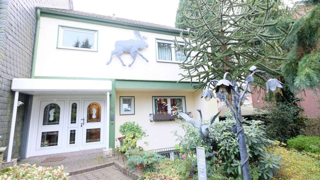 Reihenendhaus der Extraklasse – mit Sauna, Kamin & großzügigem Garten