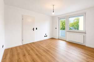 Erstbezug nach Kernsanierung! 3-Zimmer Wohnung mit Balkon in Uninähe