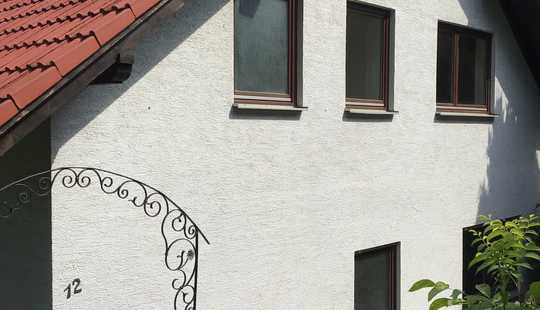 Bild von Großes Doppelhaus/ Zweifamilienhaus mit zwei Wohneinheiten im Grünen in Niedernhausen-Engenhahn