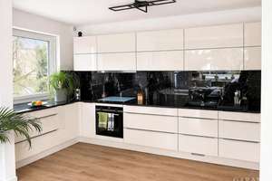Neuwertige 3 Zimmer-Wohnung in Moosach mit Balkon, moderner Küche und Tiefgaragenstellplatz inkl. – Die vollständige Adresse der Immobilie erhältst du vom Anbieter., 80997 Moosach-Bahnhof, München – Vorschaubild 4