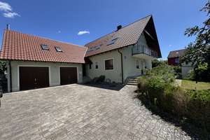 Zweifamilienhaus in ruhiger Lage
