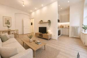 Sofort verfügbar: Stilvoll modernisierte Wohnung im Herzen Berlins mit lukrativer Renditechance von  – Die vollständige Adresse der Immobilie erhältst du vom Anbieter., 10827 Schöneberg, Berlin – Vorschaubild 1
