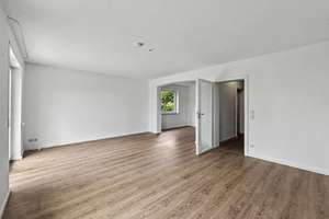 Modernisierte Doppelhaushälfte mit gepflegtem Garten in ruhiger Wohnlage von Ingolstadt-Gerolfing – Die vollständige Adresse der Immobilie erhältst du vom Anbieter., 85049 West, Ingolstadt – Vorschaubild 5