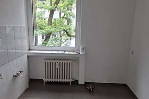 Kleine gemütliche 2-Zi Whg. mit Küche, Diele, Duschbad mit "Hinterhofbalkon" für`s Feierabendgetränk – Die vollständige Adresse der Immobilie erhältst du vom Anbieter., 47798 Stadtmitte, Krefeld – Vorschaubild 4