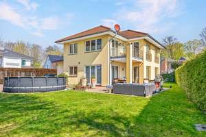 Wohnen in exklusiver Lage - Modernes Einfamilienhaus mit hochwertiger Ausstattung – Die vollständige Adresse der Immobilie erhältst du vom Anbieter., 28355 Oberneuland, Bremen – Vorschaubild 2