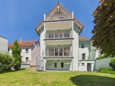 Modernisiertes EFH im Grünen mit Parkplatz und Weitblick!