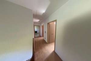Familienfreundliches Einfamilienhaus mit ca. 380 m² Gartenfläche und großer Doppelgarage – Die vollständige Adresse der Immobilie erhältst du vom Anbieter., 42111 Uellendahl-Katernberg, Wuppertal – Vorschaubild 10
