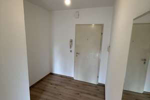 Frisch renovierte 1 Zimmerwohnung in Karlsruhe – Ebertstrasse 49, 76135 Beiertheim-Bulach, Karlsruhe – Vorschaubild 2