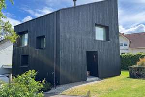 Exklusives Architektenhaus in einzigartiger, ruhiger Ortsrandlage von Walddorfhäslach – Die vollständige Adresse der Immobilie erhältst du vom Anbieter., 72141 Walddorfhäslach – Vorschaubild 2