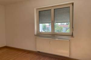 Attraktive 3 Zimmer-Wohnung mit Balkon ! – Gebbertstr. 146, 91058 Sebaldus, Erlangen – Vorschaubild 4