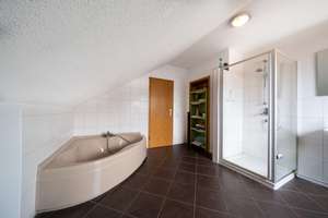 Aufwendig modernisiertes EFH mit Einliegerwohnung und separatem Büro – vielseitig nutzbar! – Die vollständige Adresse der Immobilie erhältst du vom Anbieter., 88682 Salem – Vorschaubild 32