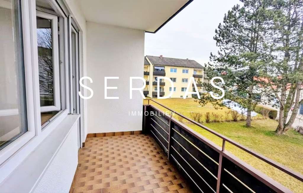 Immobilie in Burgkirchen an der Alz - Renovierte 2-Zimmer-Eigentumswohnung mit Balkon und Stellplatz in Burgkirchen an der Alz - Bild 0