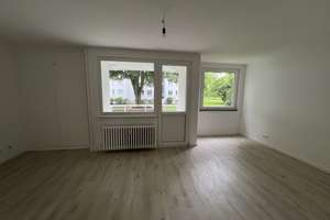 Renovierte 2 Zi.-EG Whng.  Balkon - weißes Wannenbad mit Fenster - Duisburg Rheinhausen – Franz-Schubert-Straße 4, 47226 Rheinhausen-Mitte, Duisburg – Vorschaubild 6