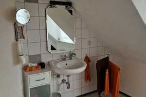Charmantes, liebevoll saniertes Mehrfamilienhaus mit drei möblierten Wohneinheiten in Ulfa! – Wetteraukreis – Vorschaubild 11