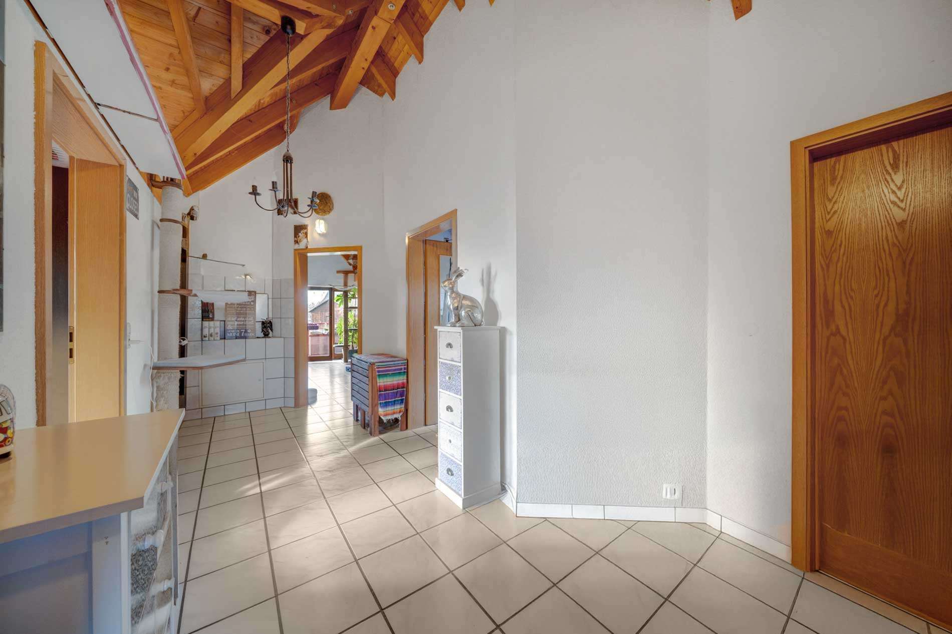 Immobilie in Salem - Attraktives 3-Familienhaus (Mehrgenerationenhaus) mit großer Hauptwohnung in ruhiger Lage von Beuren - Bild 30