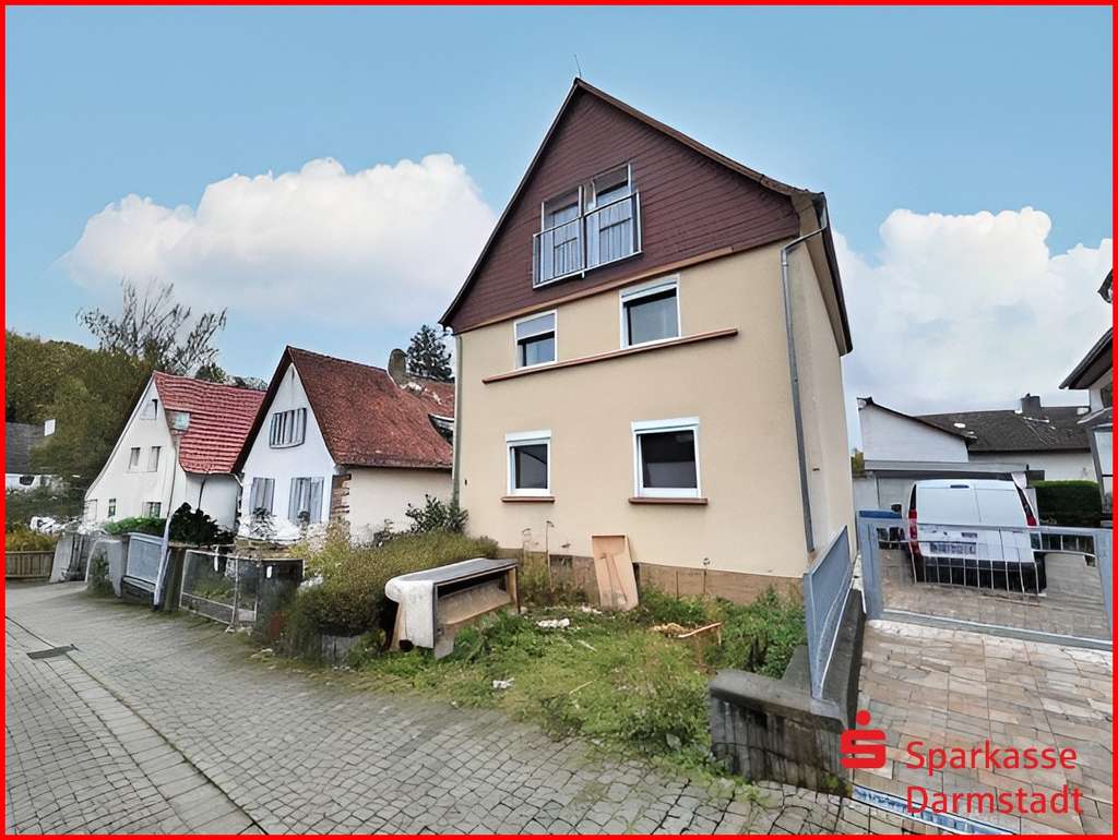 Immobilie in Ober-Ramstadt - Freies Dreifamilienhaus mit Garage in beliebter Lage - Bild 0